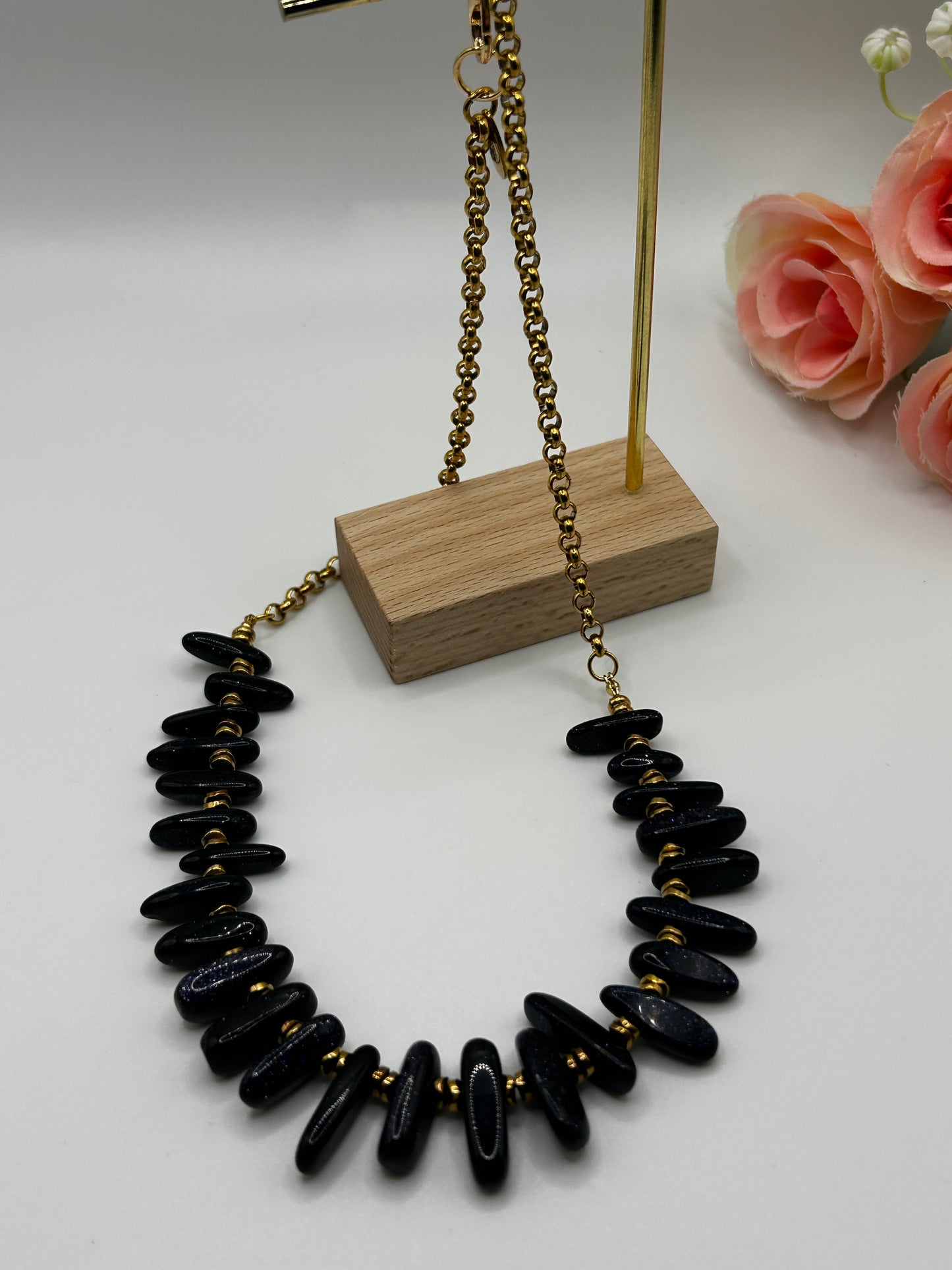 Maris Stargaze Necklace – Blue Sandstone & Gold-Plated Steel
