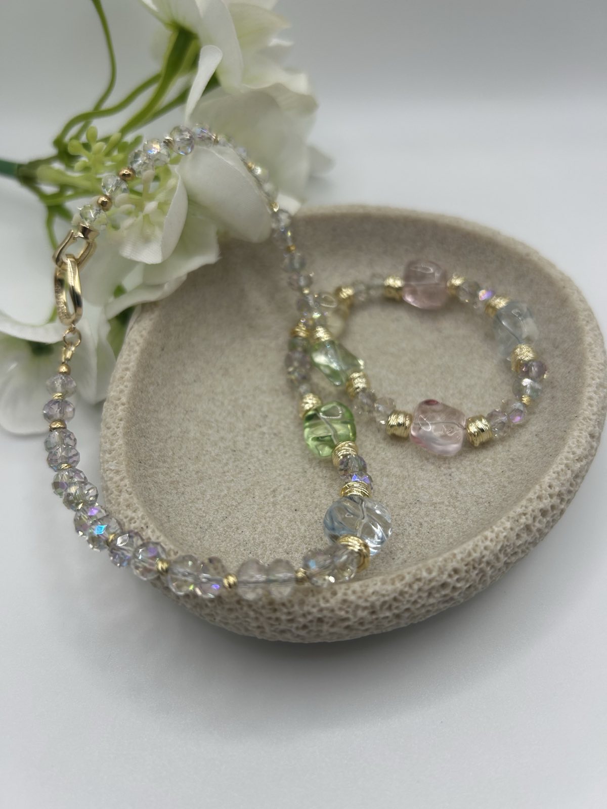 Collar Tierra: Claridad cristalina, elegancia arraigada