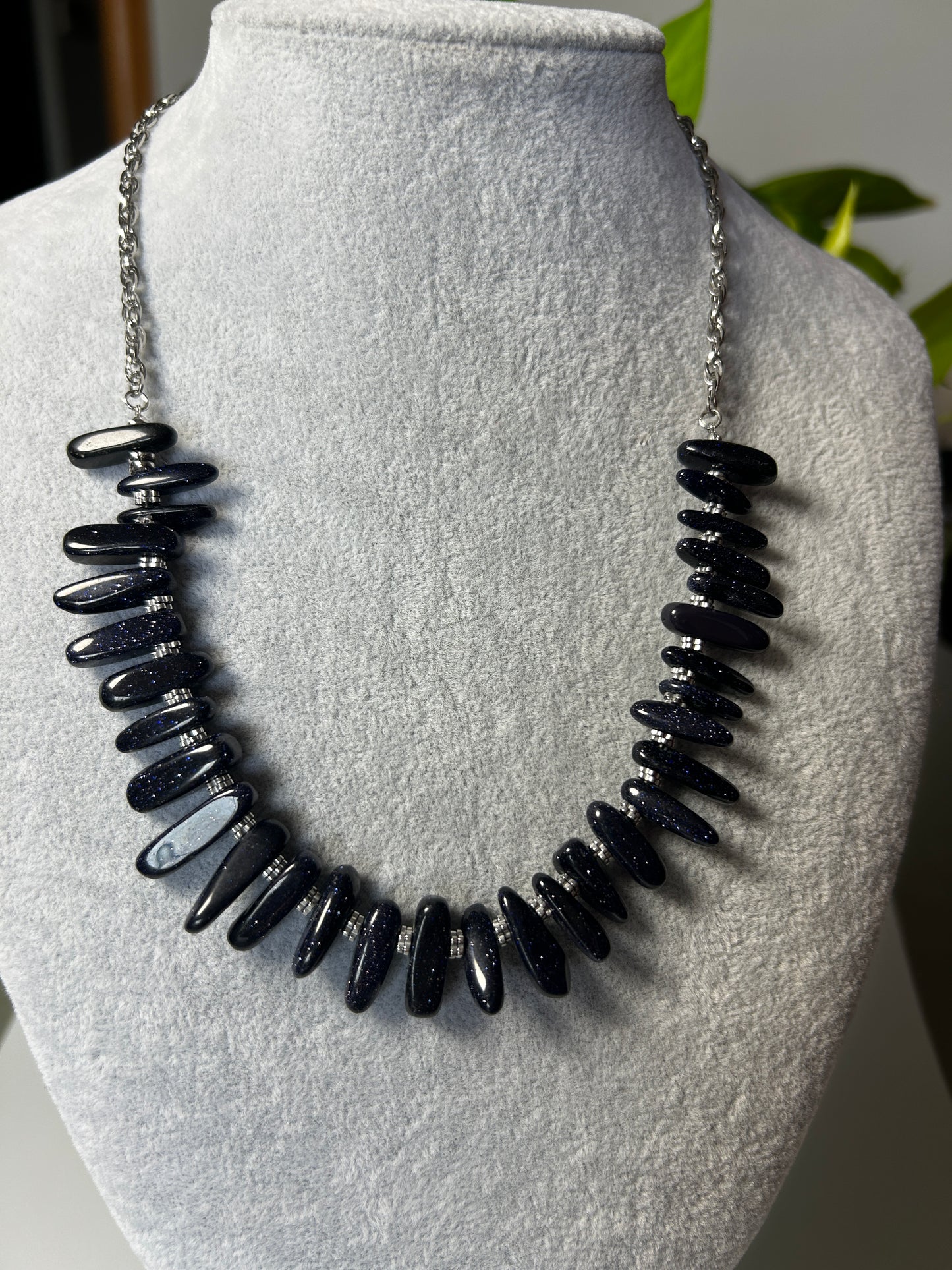 Maris Black Necklace – Blue Sandstone & Silver-Plated Steel