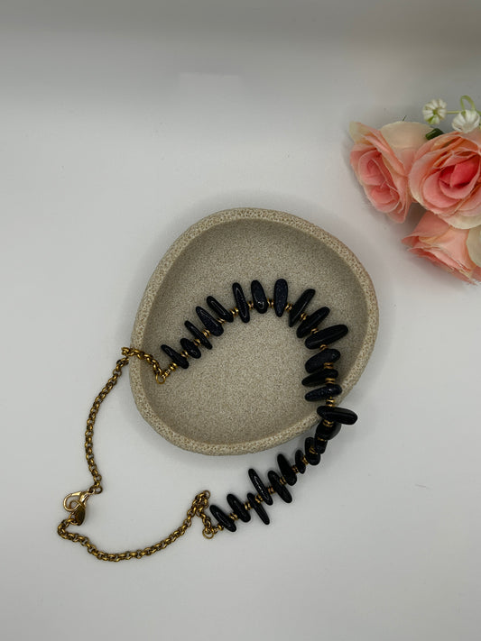 Maris Stargaze Necklace – Blue Sandstone & Gold-Plated Steel