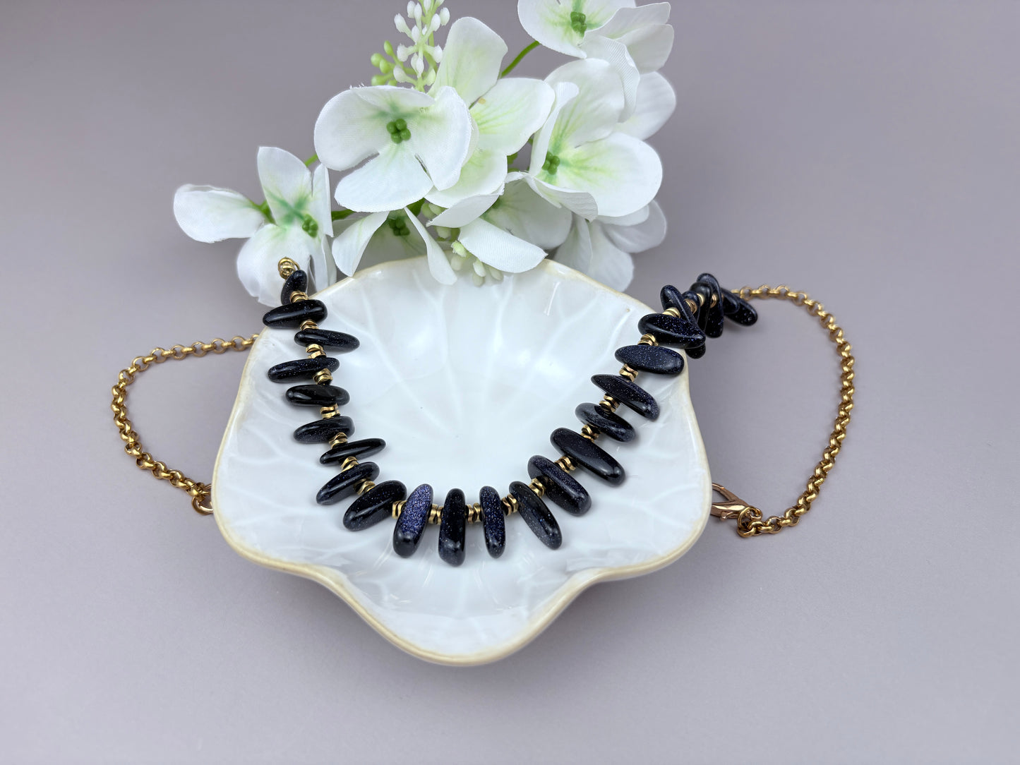 Maris Stargaze Necklace – Blue Sandstone & Gold-Plated Steel